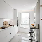 Ducenta - 1 Bedroom And Parking In Alvalade * Lizbona