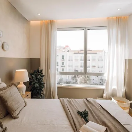 Lejlighed Ducenta - 1 Bedroom And Parking In Alvalade *