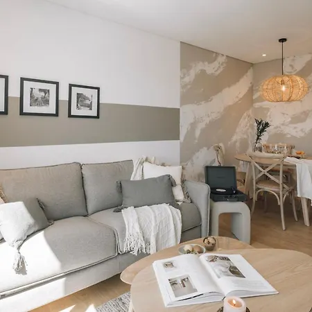 Ducenta - 1 Bedroom And Parking In Alvalade Apartament *