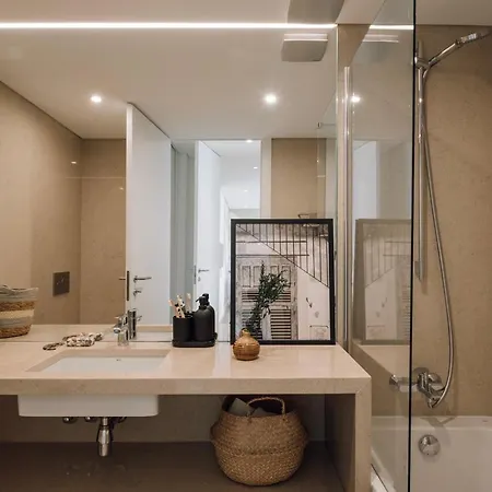Ducenta - 1 Bedroom And Parking In Alvalade Apartment *