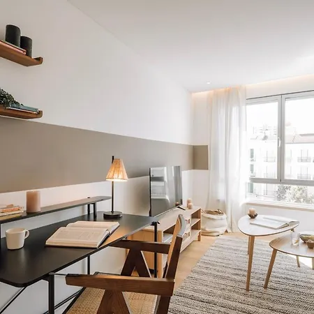Ducenta - 1 Bedroom And Parking In Alvalade Lisbon
