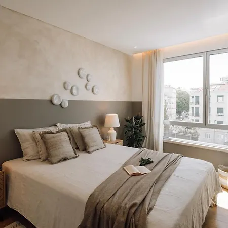 Ducenta - 1 Bedroom And Parking In Alvalade *