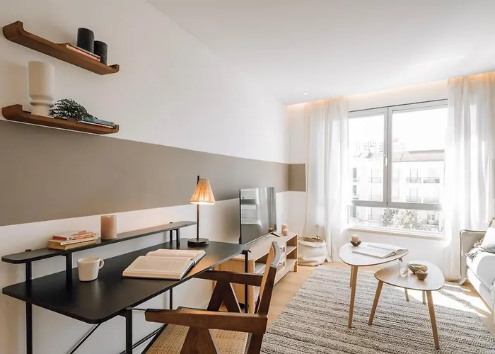 Ducenta - 1 Bedroom And Parking In Alvalade Lisboa