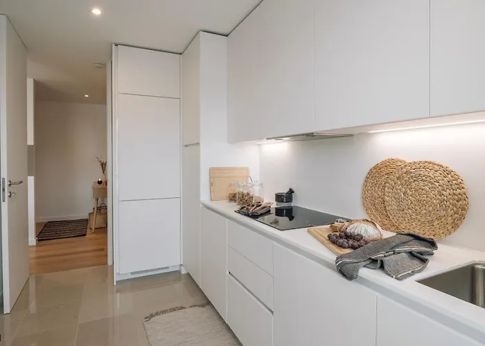 Ducenta - 1 Bedroom And Parking In Alvalade *